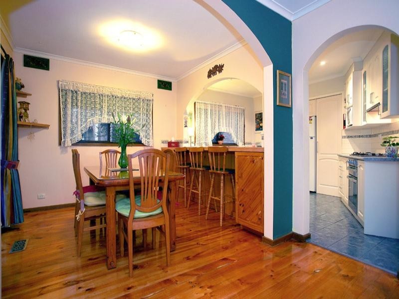 1 The Glade, Mitcham VIC 3132
