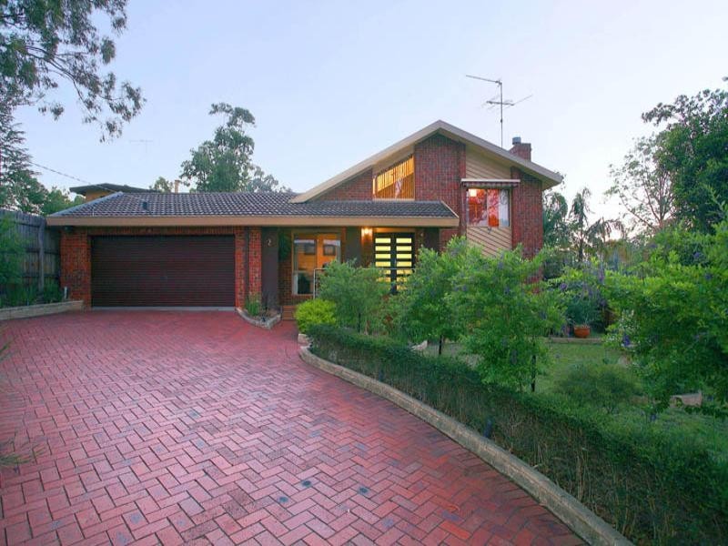 2 Andrews Street, Eltham VIC 3095