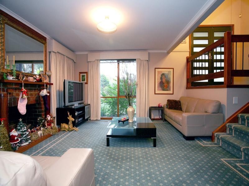 2 Andrews Street, Eltham VIC 3095