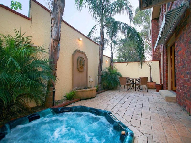 2 Andrews Street, Eltham VIC 3095