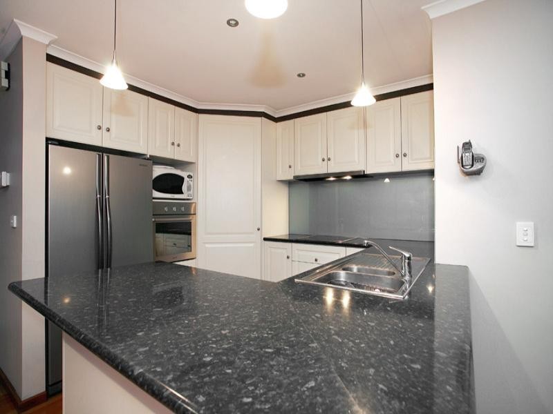 2 Andrews Street, Eltham VIC 3095