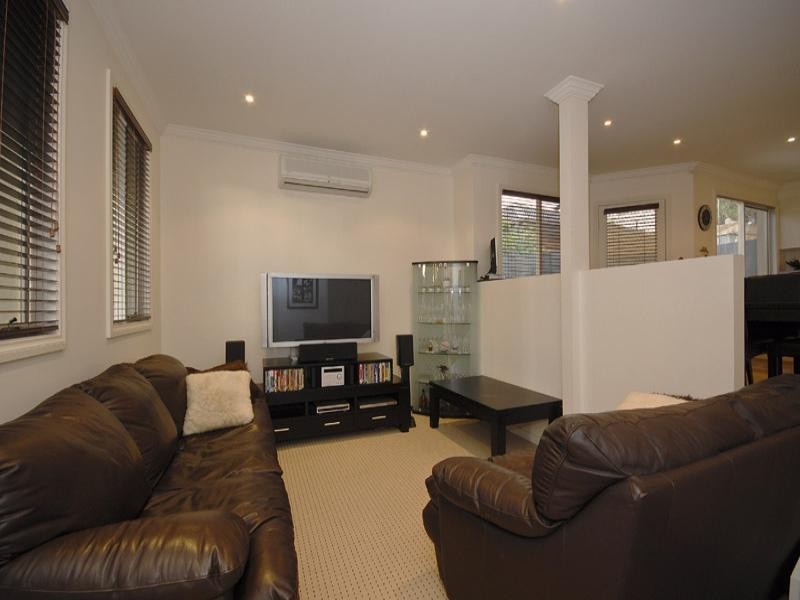 30 Blackburn Road (Via Service Road), Doncaster East VIC 3109