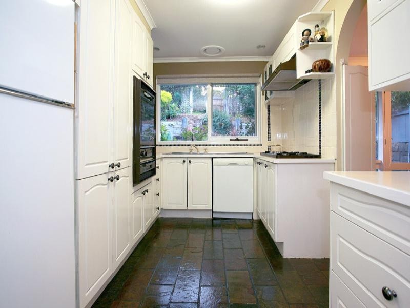 12 Templemore Drive, Templestowe VIC 3106