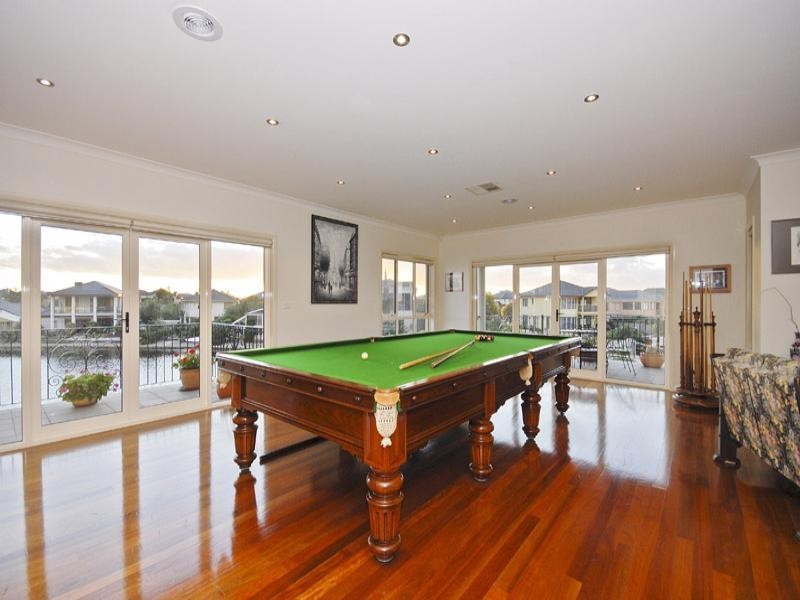 8 Panorama Way, Werribee VIC 3030