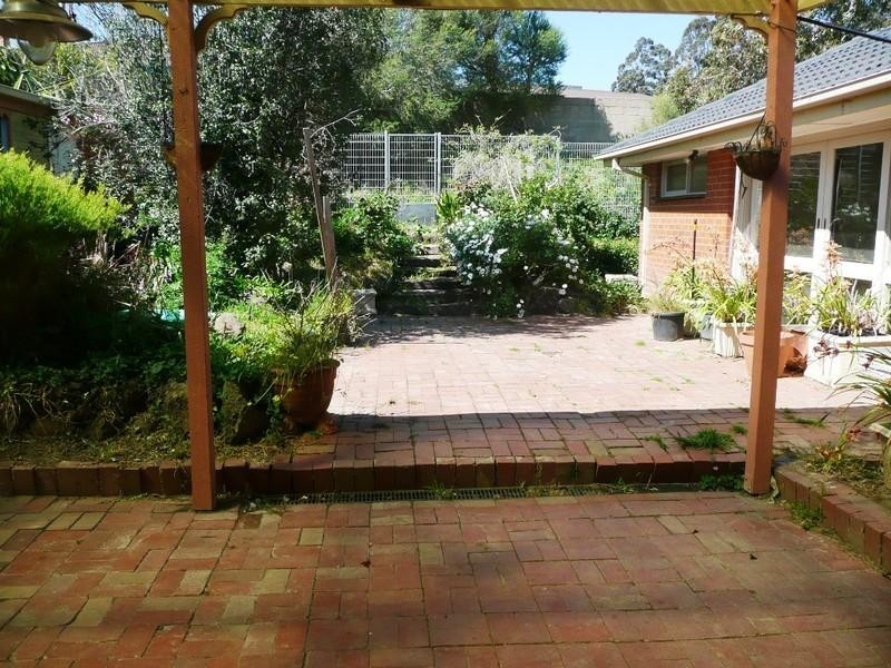 6 Rathmullen Quadrant, Doncaster VIC 3108