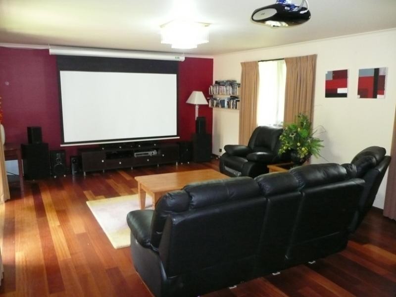 15 Inglewood Close, Doncaster East VIC 3109