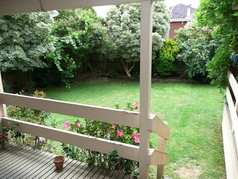 15 Inglewood Close, Doncaster East VIC 3109