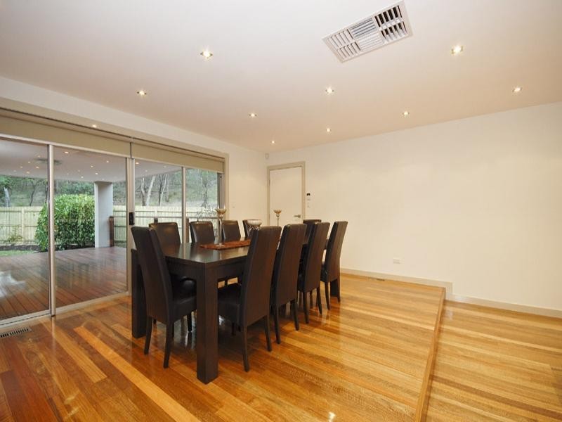 42 Fernlea Crescent, Doncaster East VIC 3109