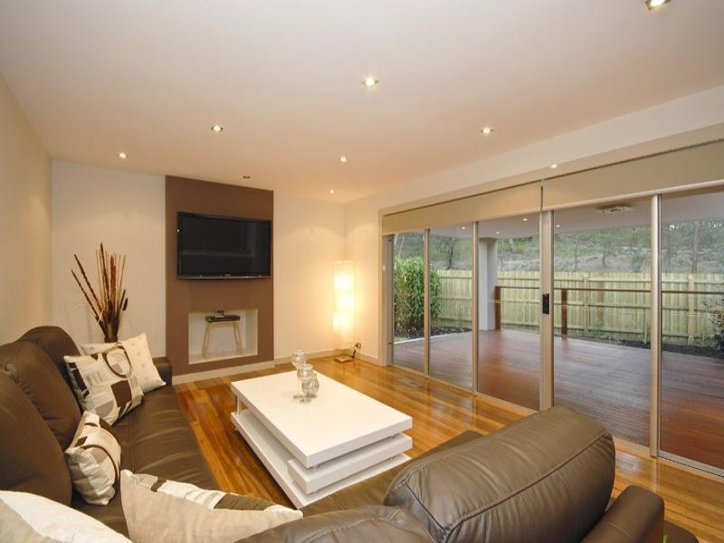 42 Fernlea Crescent, Doncaster East VIC 3109