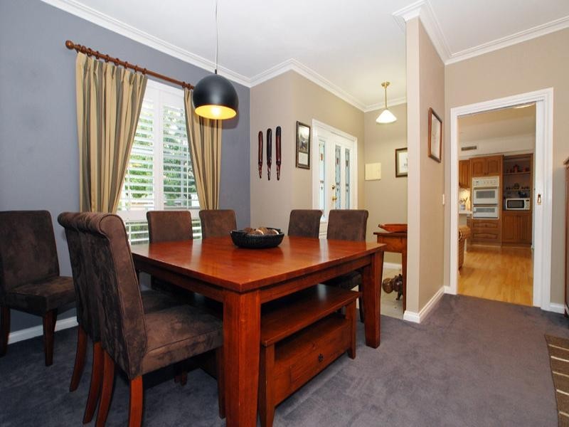 1/37 Queens Avenue, Doncaster VIC 3108