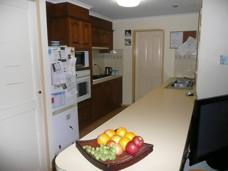 17 Inglewood Close, Doncaster East VIC 3109