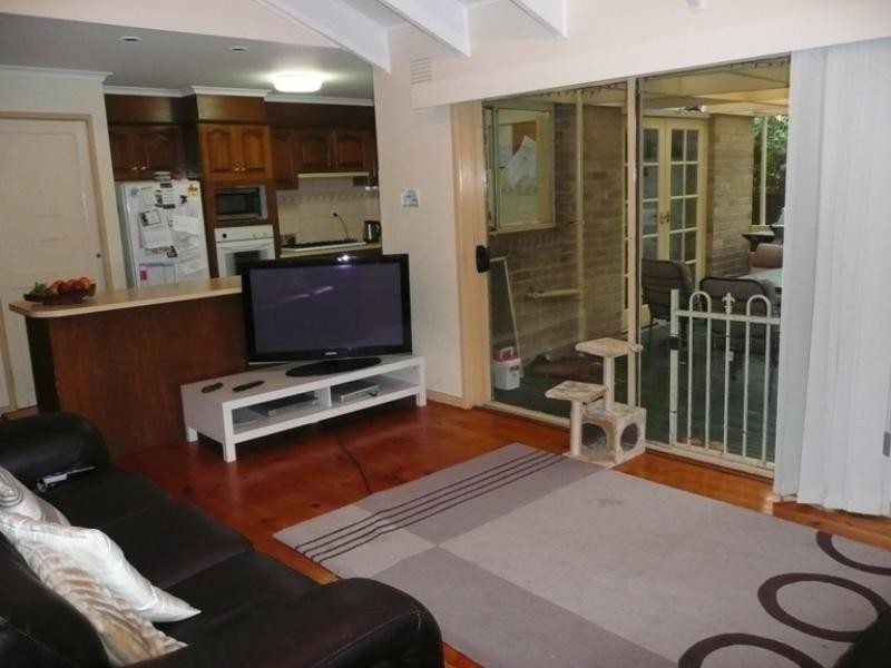 17 Inglewood Close, Doncaster East VIC 3109