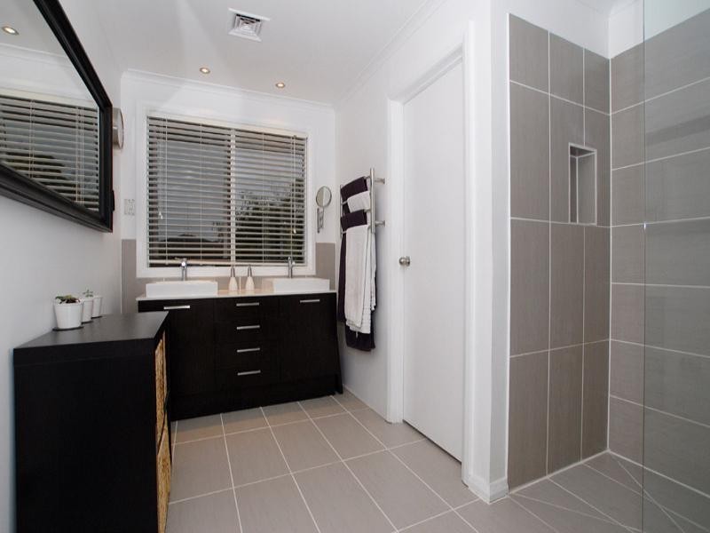 11 Glen Orchard Close, Templestowe VIC 3106