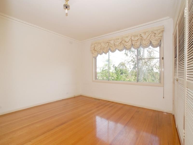 6 Rathmullen Quadrant, Doncaster VIC 3108