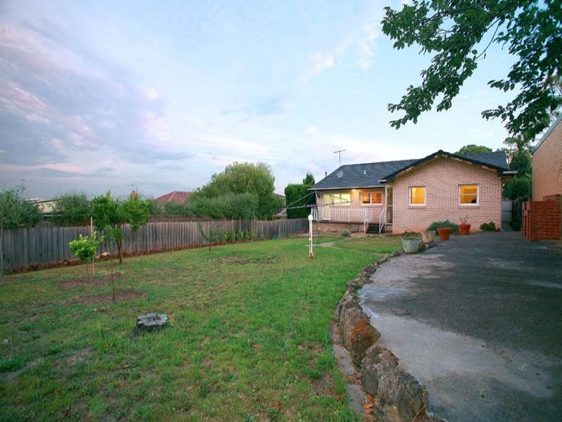 35 Dalvey Street, Heidelberg VIC 3084