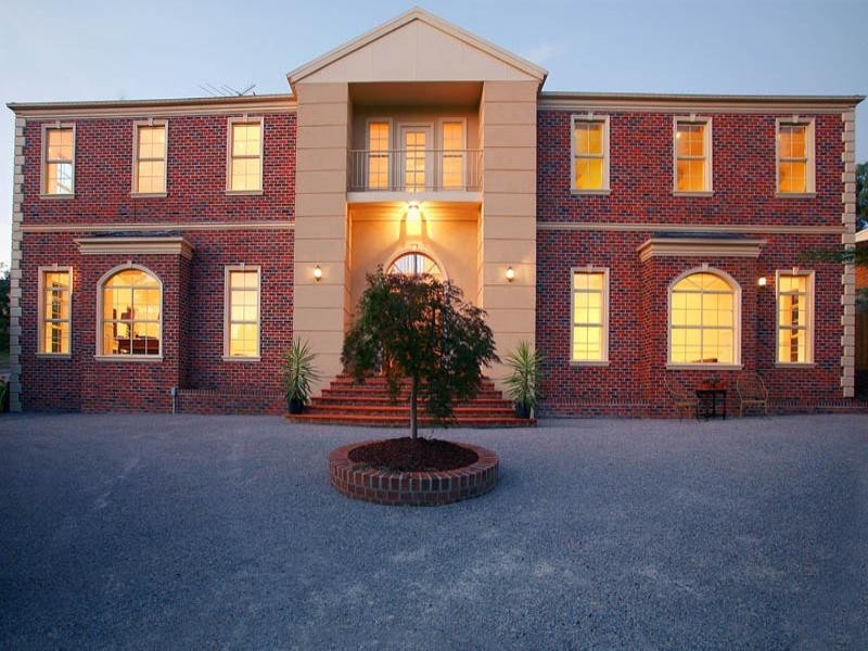 12 Batskos Drive, Warrandyte VIC 3113