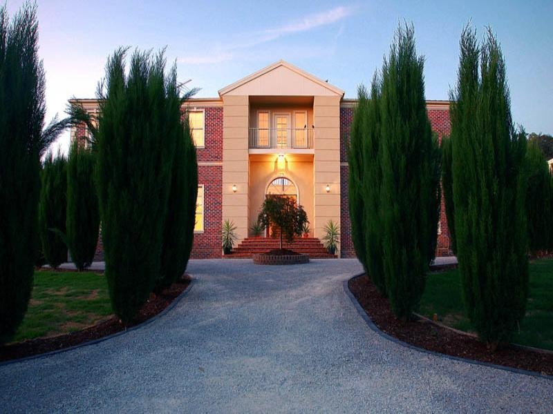 12 Batskos Drive, Warrandyte VIC 3113