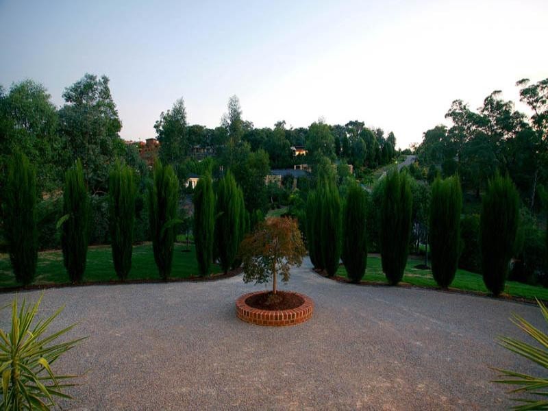 12 Batskos Drive, Warrandyte VIC 3113