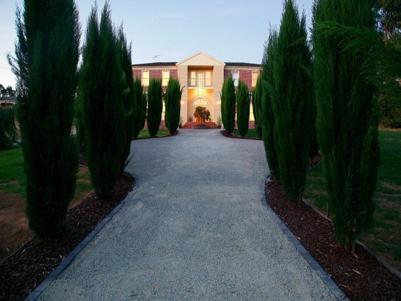 12 Batskos Drive, Warrandyte VIC 3113