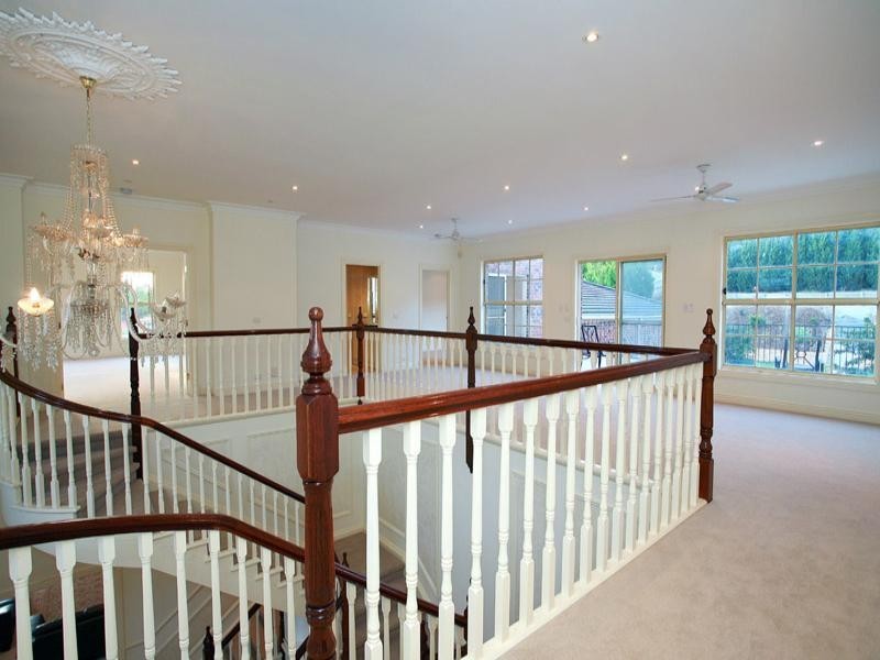 12 Batskos Drive, Warrandyte VIC 3113