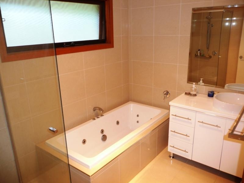 14 Kelvan Grove, Doncaster East VIC 3109