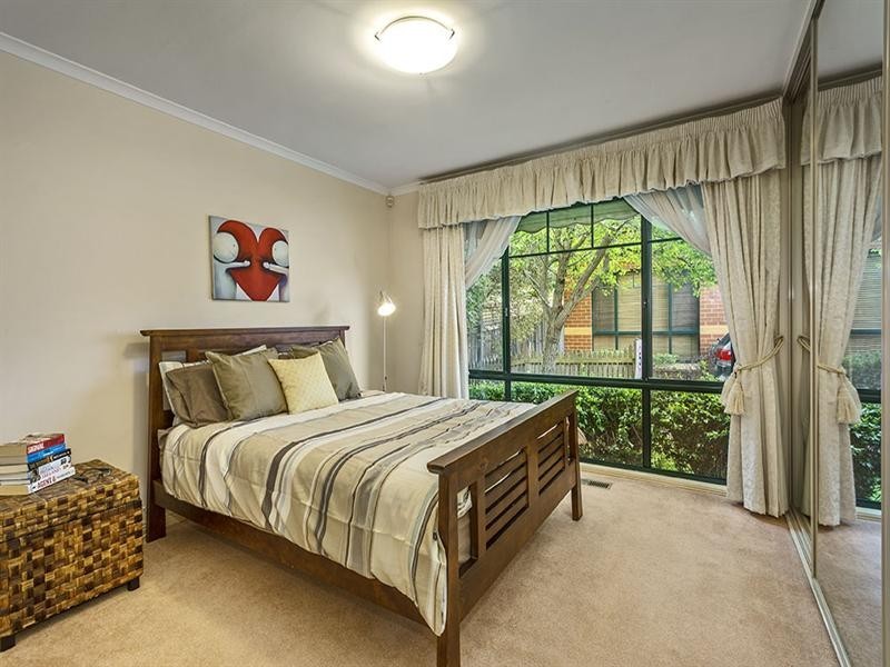 4/2 Daws Road, Doncaster East VIC 3109