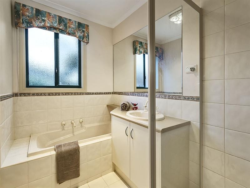 4/2 Daws Road, Doncaster East VIC 3109