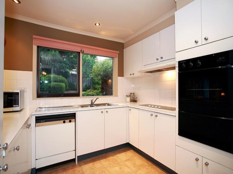 14 Saturn Terrace, Doncaster East VIC 3109