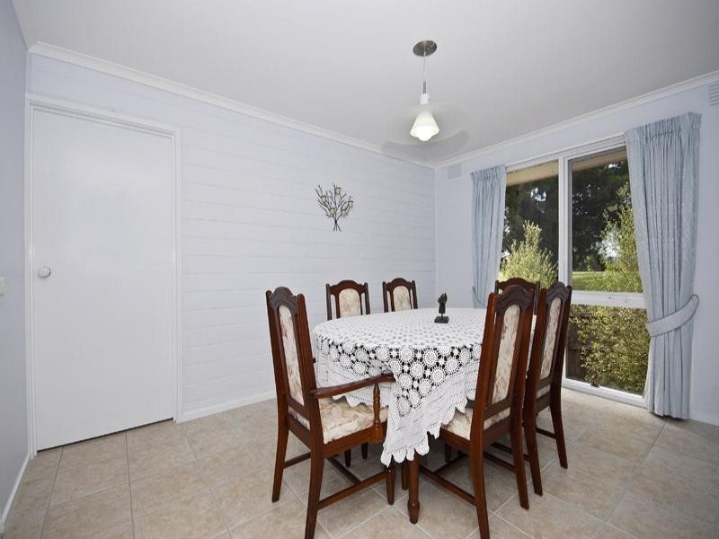 7 Five Crown Grove, Doncaster East VIC 3109
