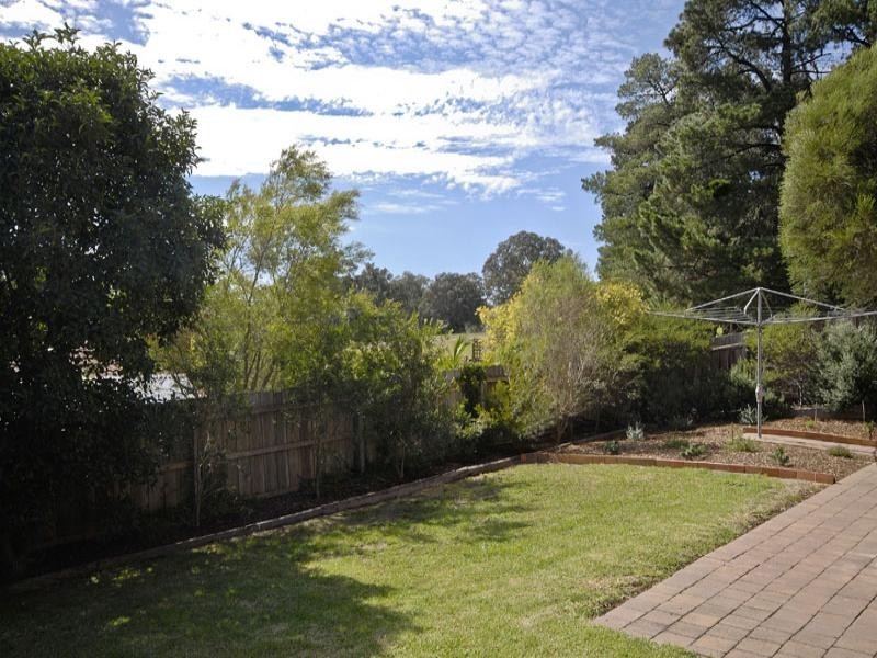7 Five Crown Grove, Doncaster East VIC 3109