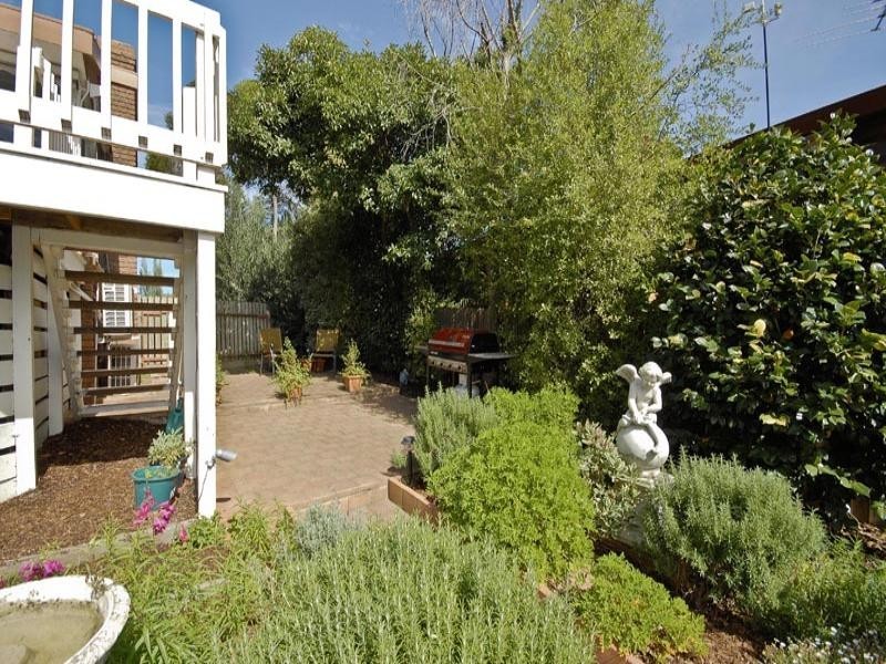 7 Five Crown Grove, Doncaster East VIC 3109