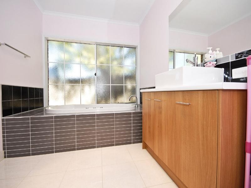 13A Humber Road, Croydon North VIC 3136