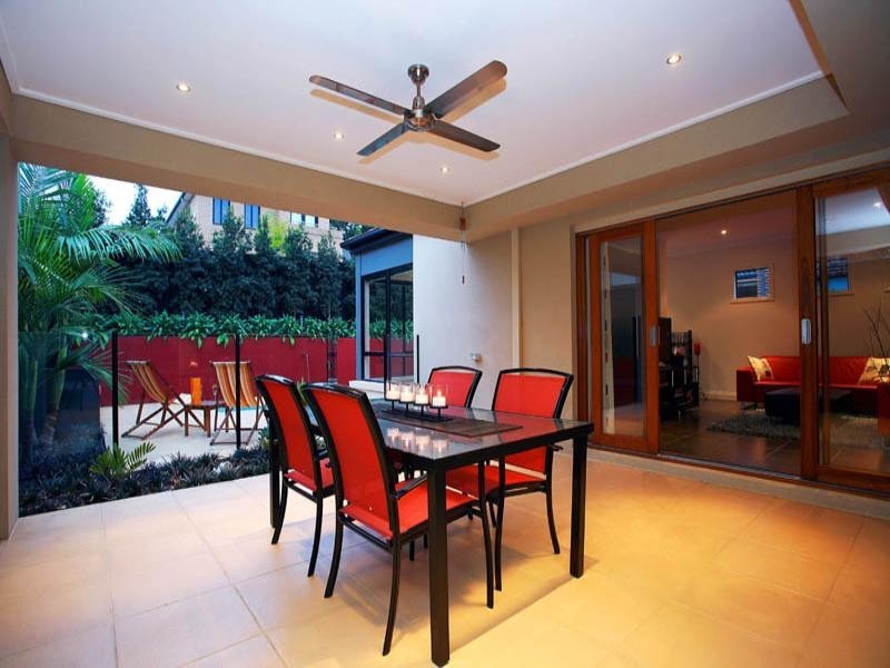 2 Apple Green Lane, Doncaster East VIC 3109