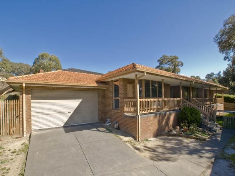 16 Marian Court, Eltham North VIC 3095