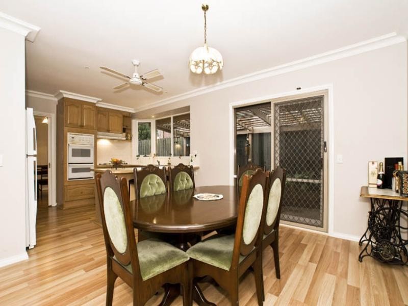 16 Marian Court, Eltham North VIC 3095