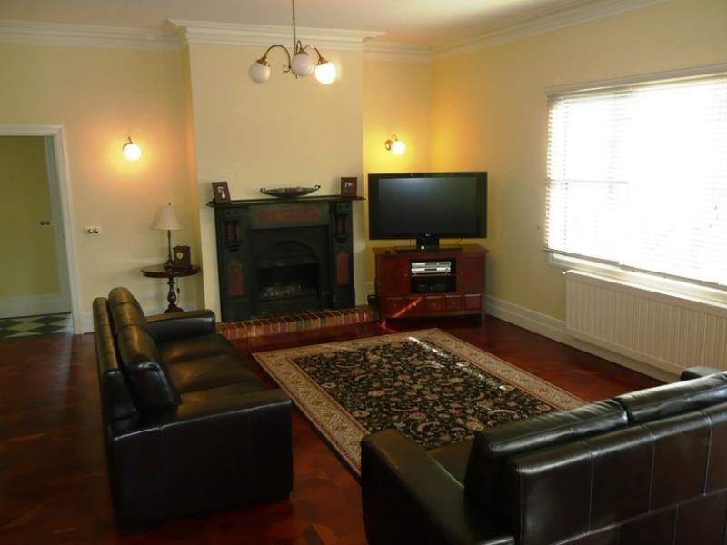 13 Walker Avenue, Mitcham VIC 3132