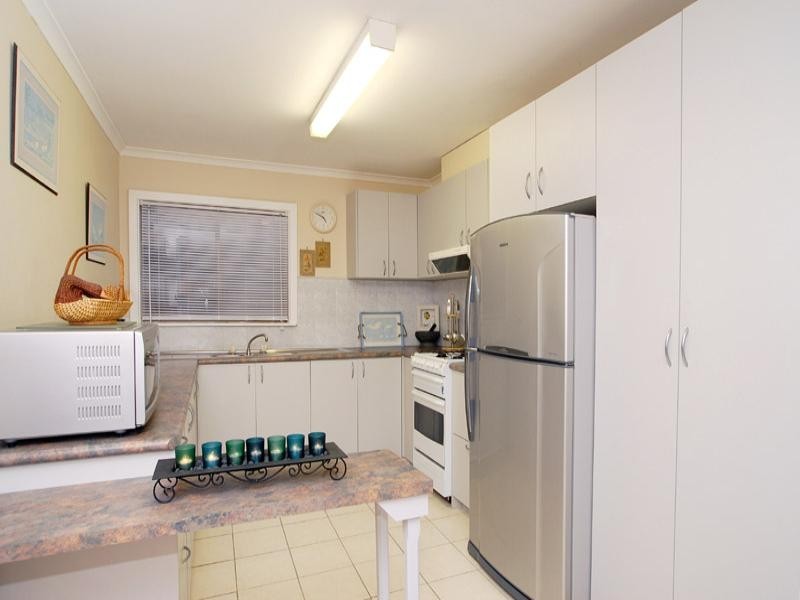 8 Ryan Grove, Blackburn South VIC 3130
