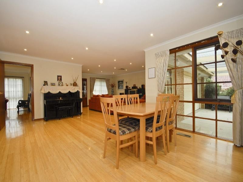 64 Hillcroft Drive, Templestowe VIC 3106