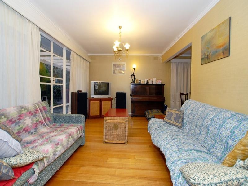 18 Kanooka Avenue, Templestowe Lower VIC 3107