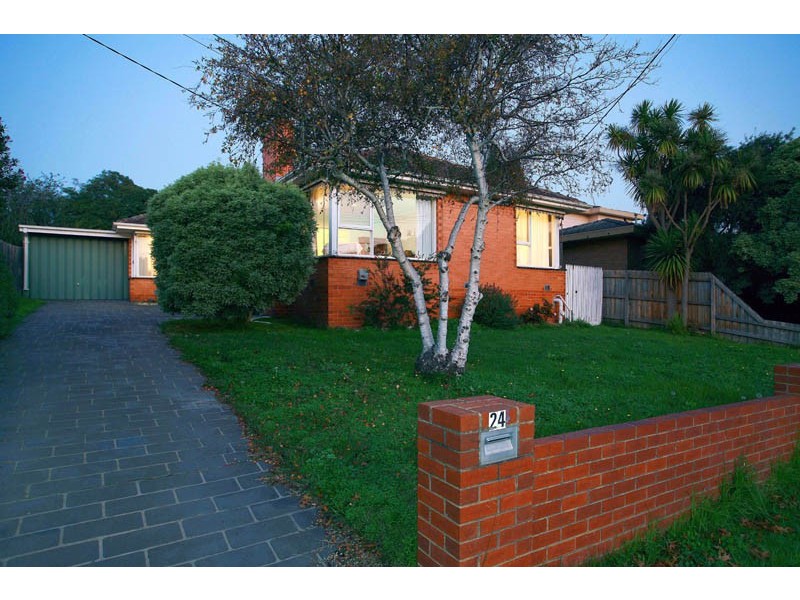 24 William Street, Donvale VIC 3111