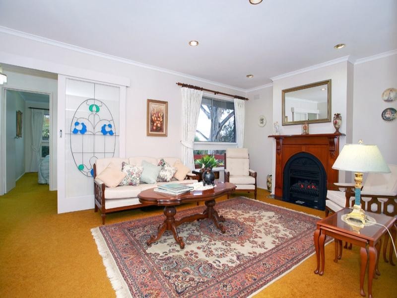 9 Grevillea Road, Doncaster East VIC 3109