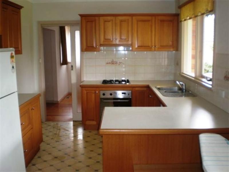 96 Shafer Road, Blackburn North VIC 3130