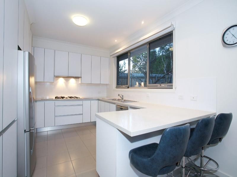 19 Curnola Avenue, Doncaster VIC 3108