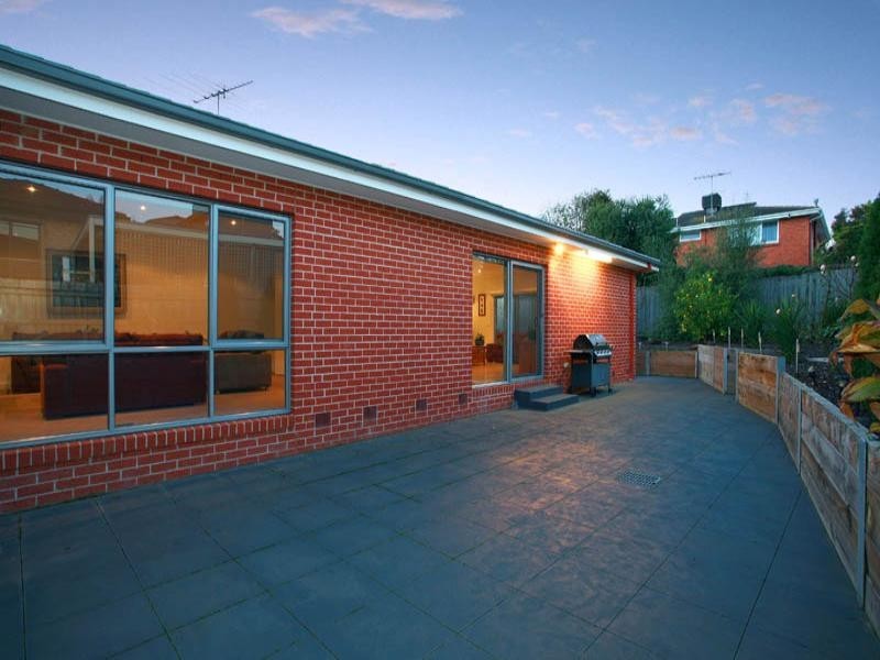 19 Curnola Avenue, Doncaster VIC 3108