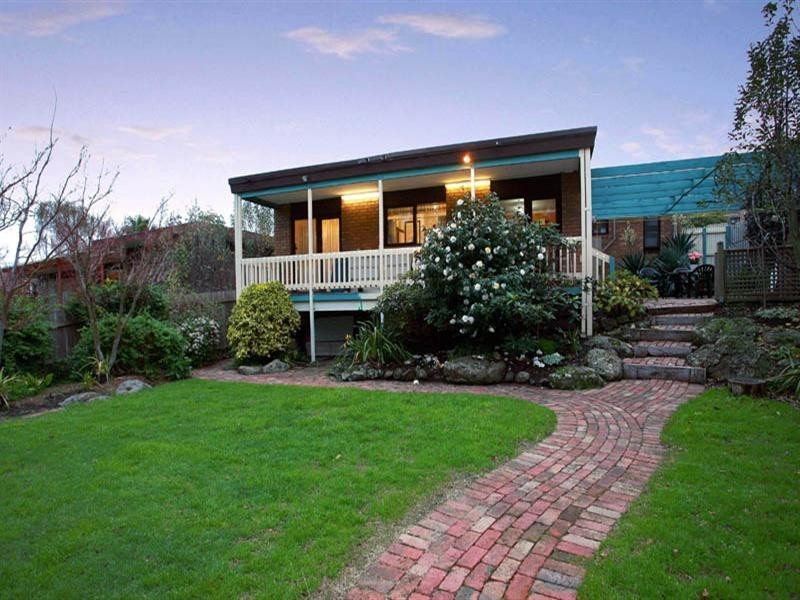 13 Dianne Street, Doncaster East VIC 3109