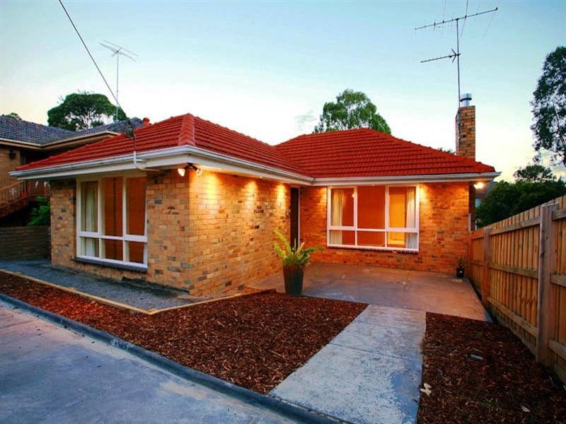 1/8 Marshall Avenue, Doncaster VIC 3108