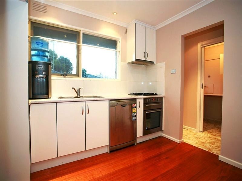 1/8 Marshall Avenue, Doncaster VIC 3108