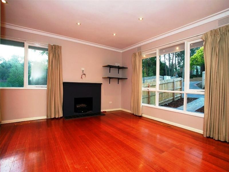 1/8 Marshall Avenue, Doncaster VIC 3108