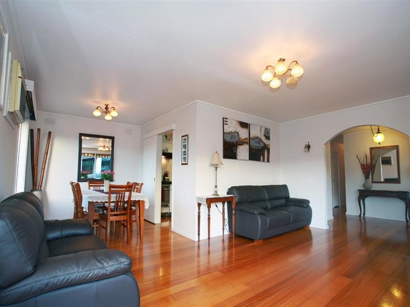 24 Lynnwood Parade, Templestowe Lower VIC 3107