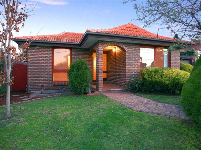 56 Golden Grove, Glen Waverley VIC 3150